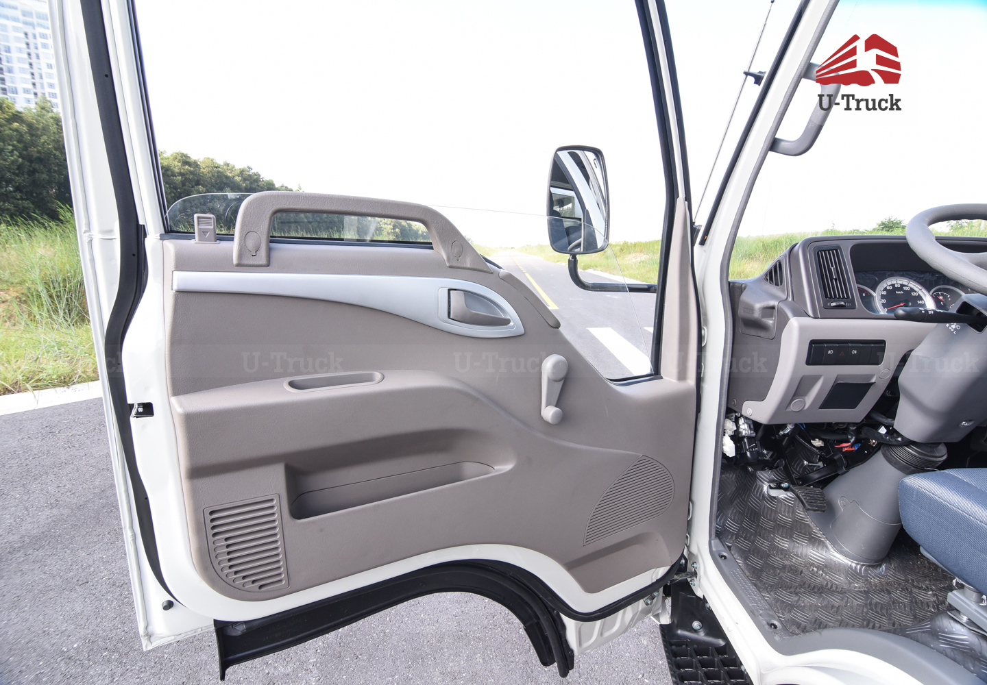 Xe tải JAC H360 Thùng trường lái 3T6