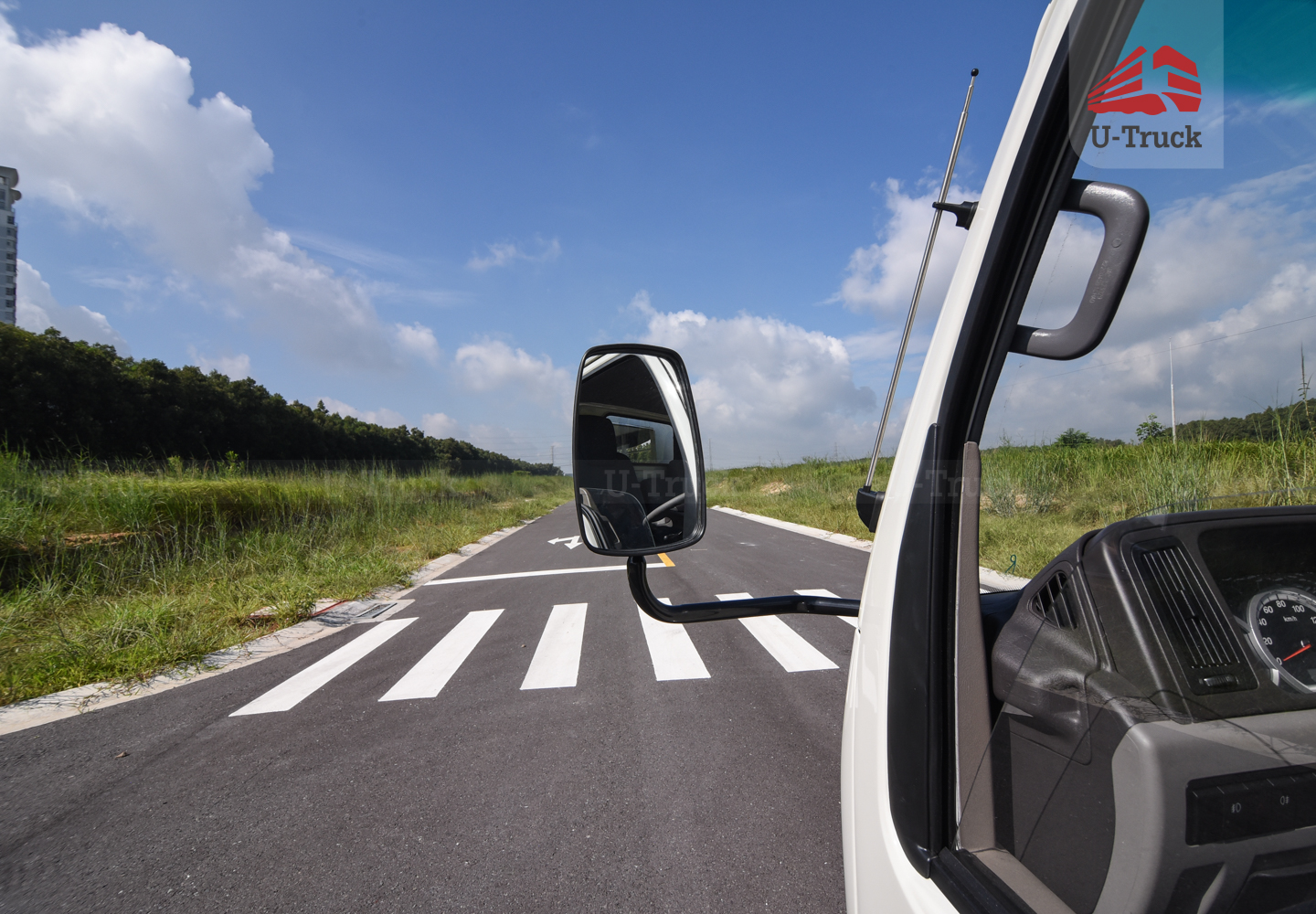 Xe tải JAC H360 Thùng trường lái 3T6