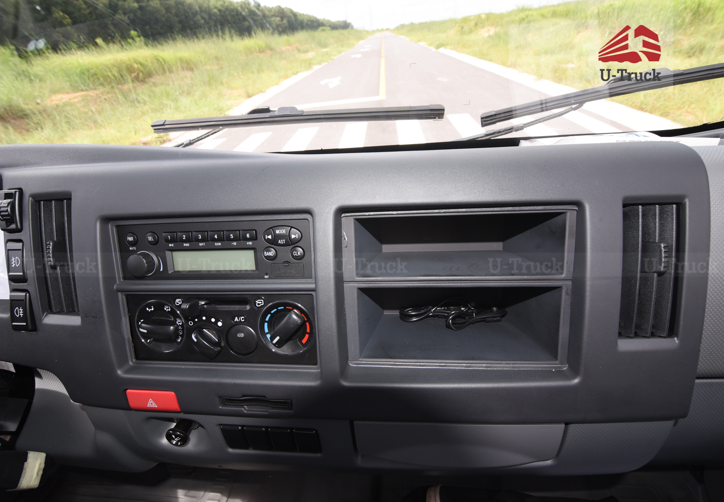 Xe tải JAC N200S Thùng bạt 1T9