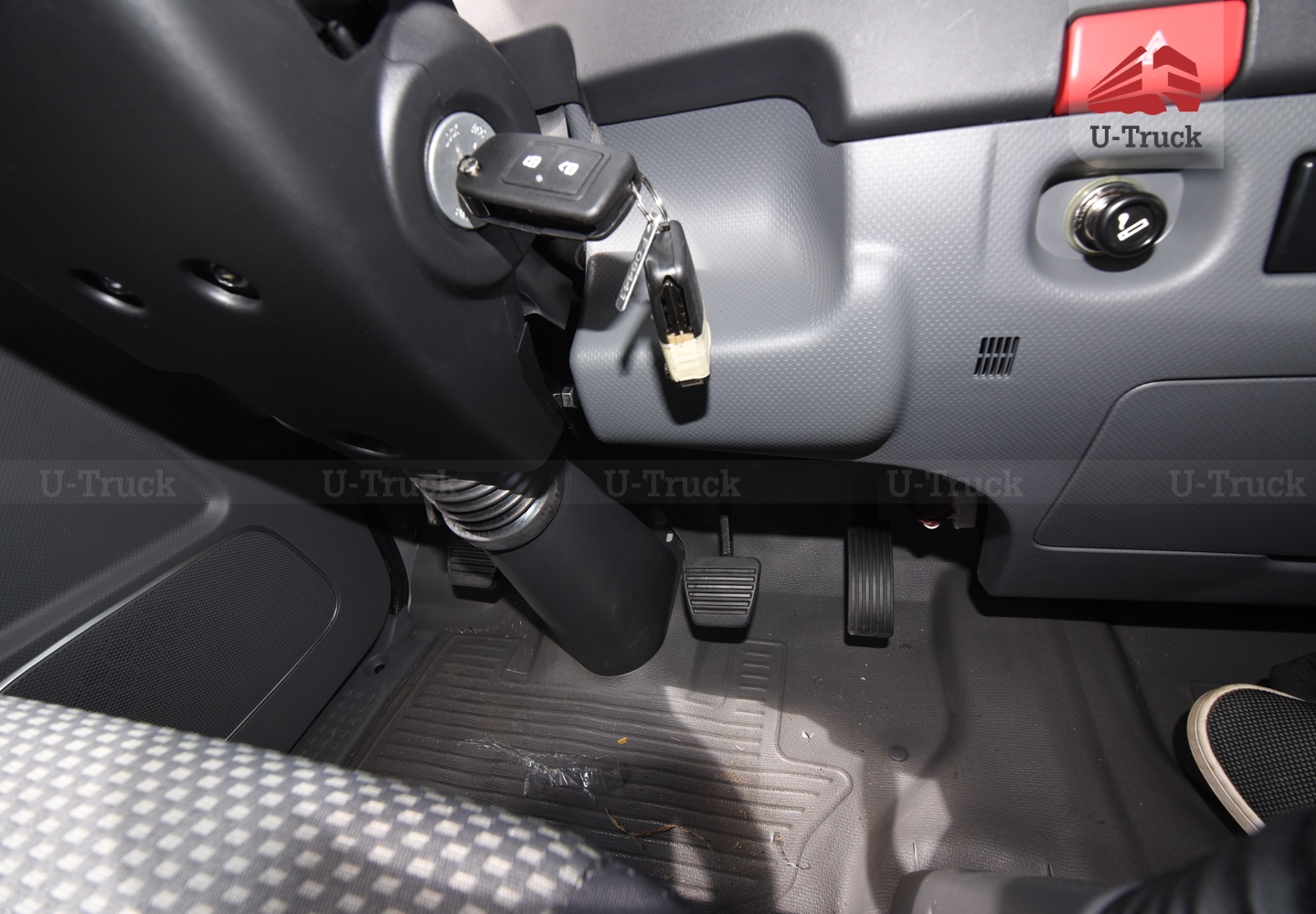 Xe tải JAC N200S Thùng bạt 1T9