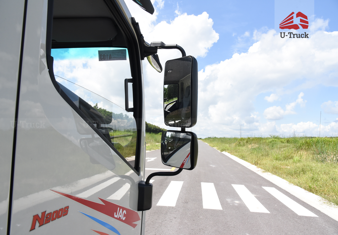 Xe tải JAC N200S Thùng bạt 1T9