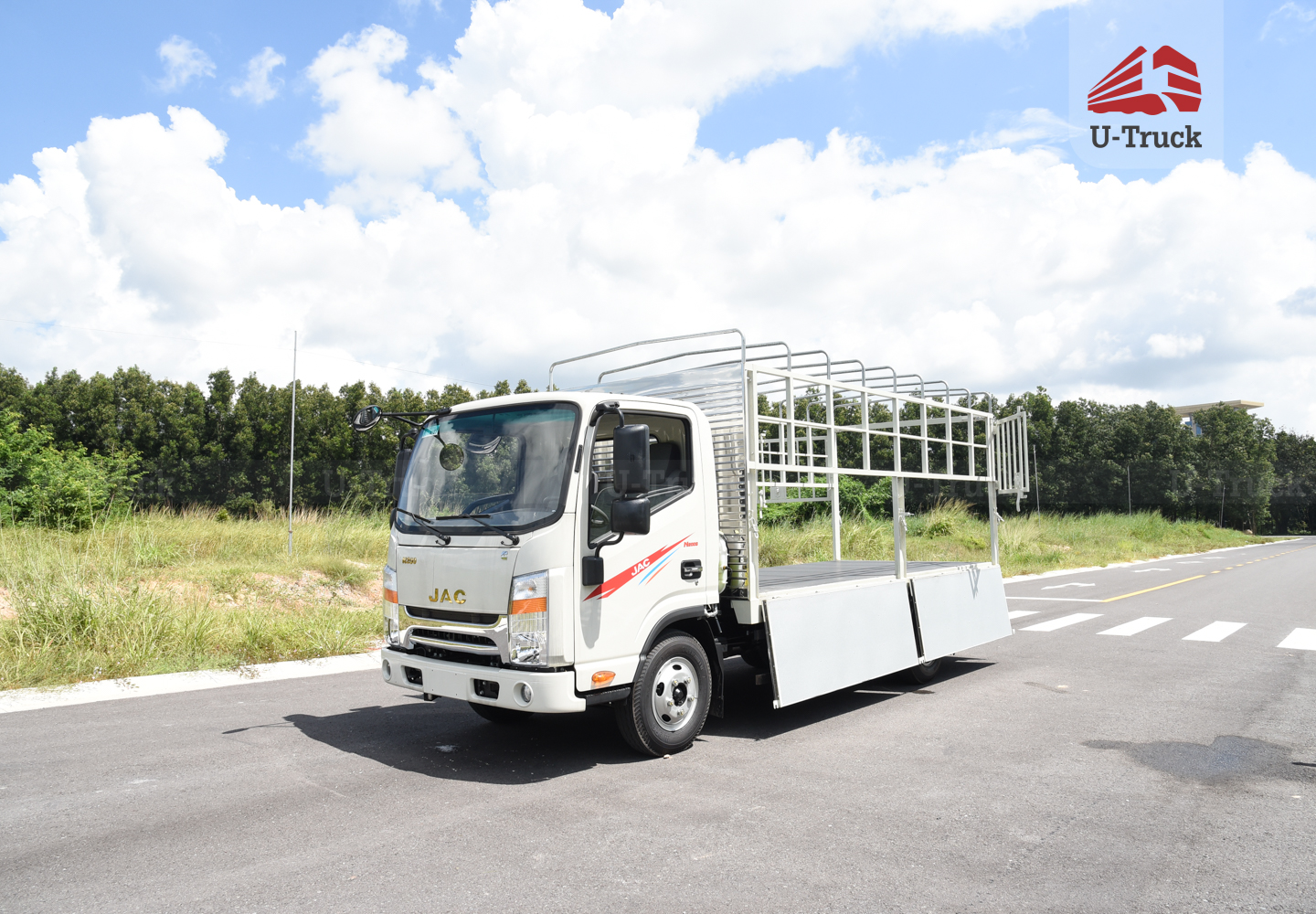 Xe tải JAC N200S Thùng bạt 1T9