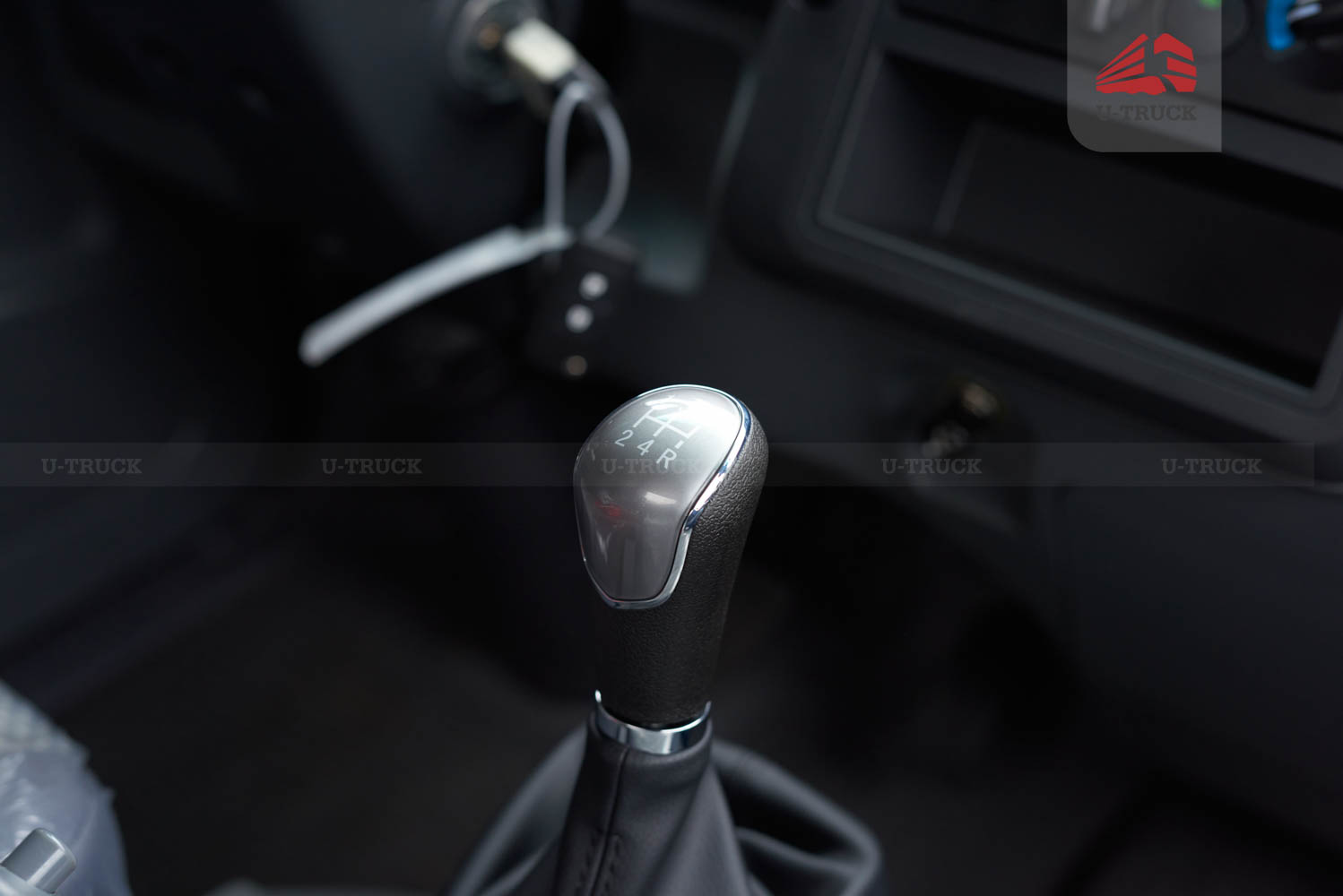 Xe tải JAC N200S EA5 thùng kín