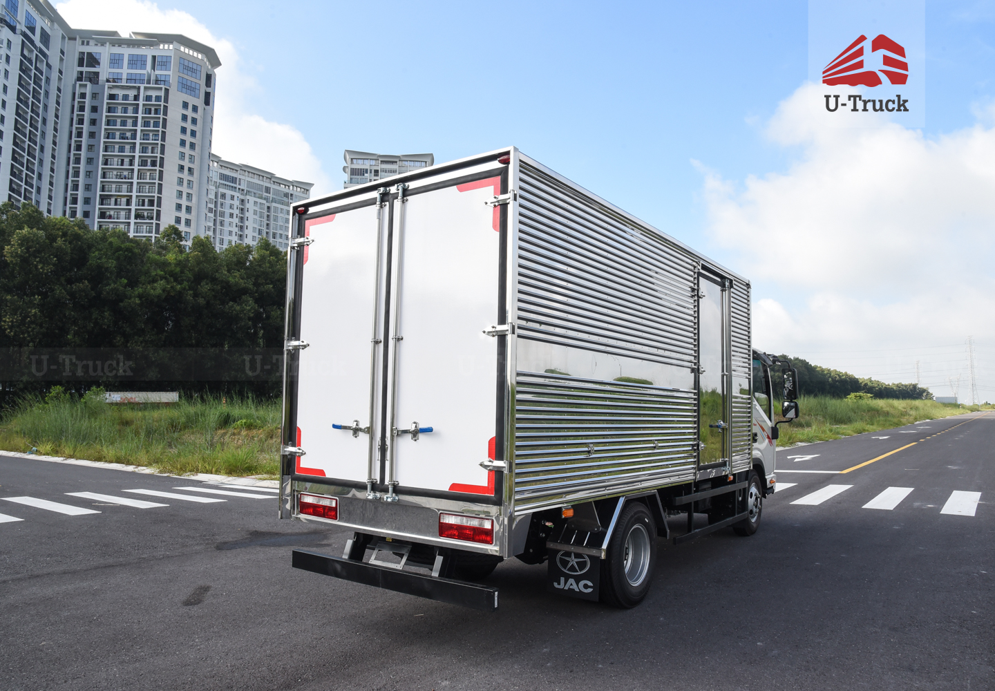 Xe tải JAC N200S Thùng kín 1T9