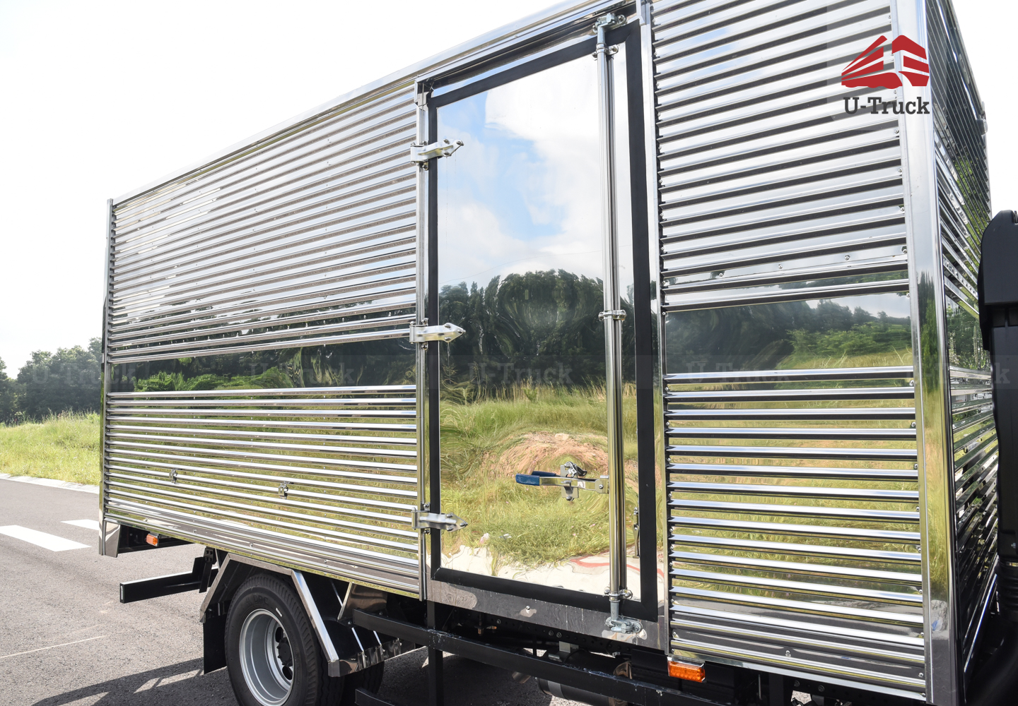 Xe tải JAC N200S Thùng kín 1T9