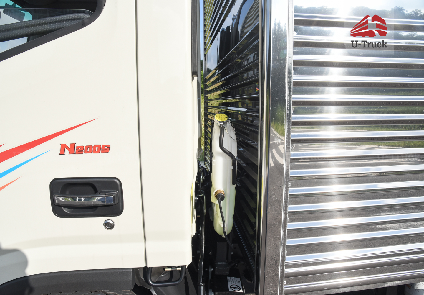 Xe tải JAC N200S Thùng kín 1T9