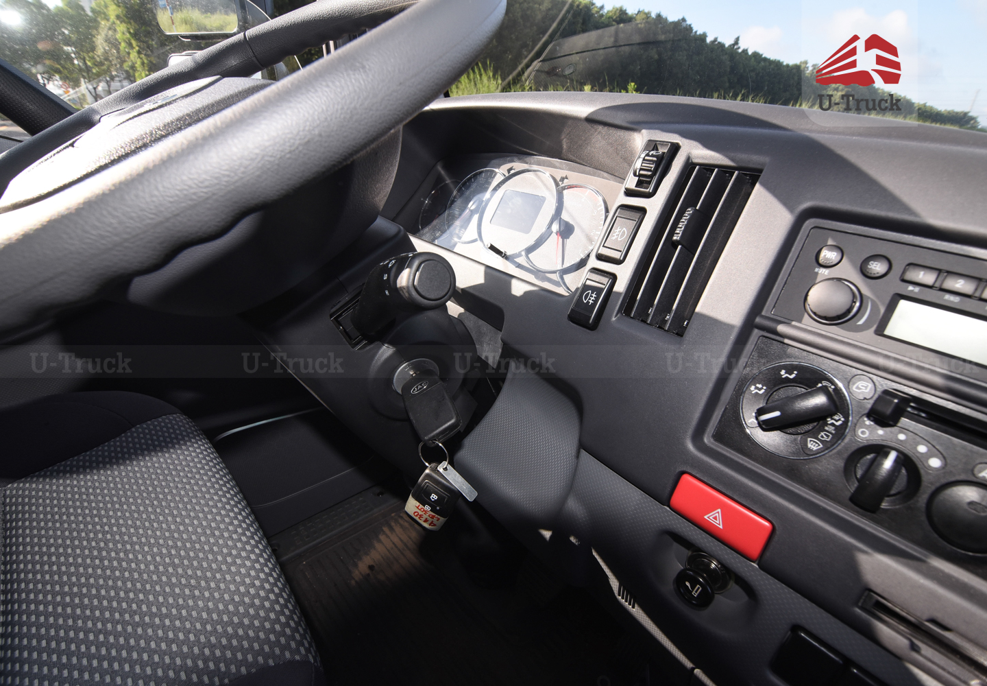 Xe tải JAC N200S Thùng kín 1T9