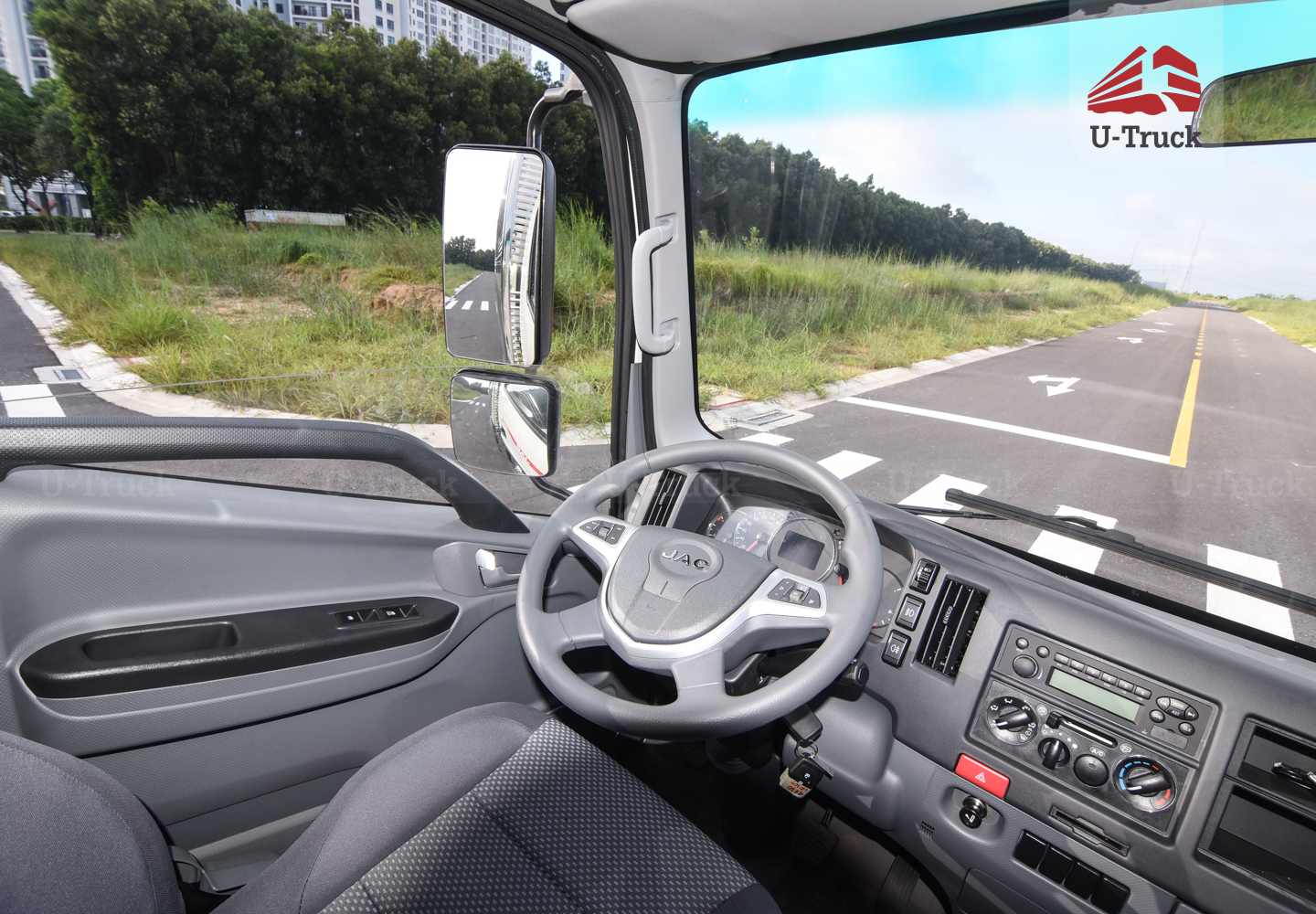 Xe tải JAC N200S Thùng kín 1T9