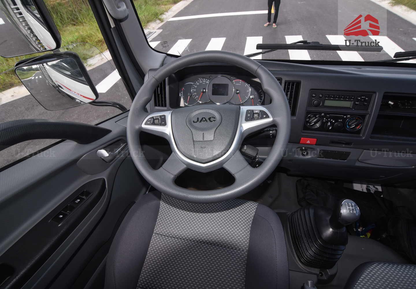 Xe tải JAC N200S Thùng kín 1T9