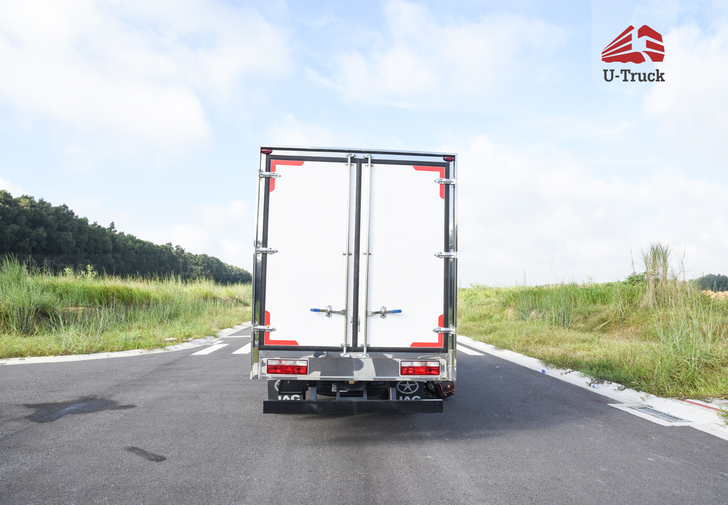 Xe tải JAC N350S 4X2 Thùng kín