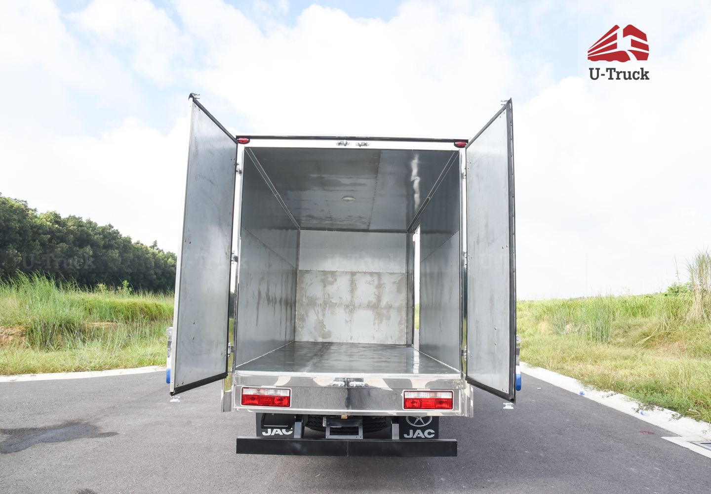 Xe tải JAC N350S 4X2 Thùng kín