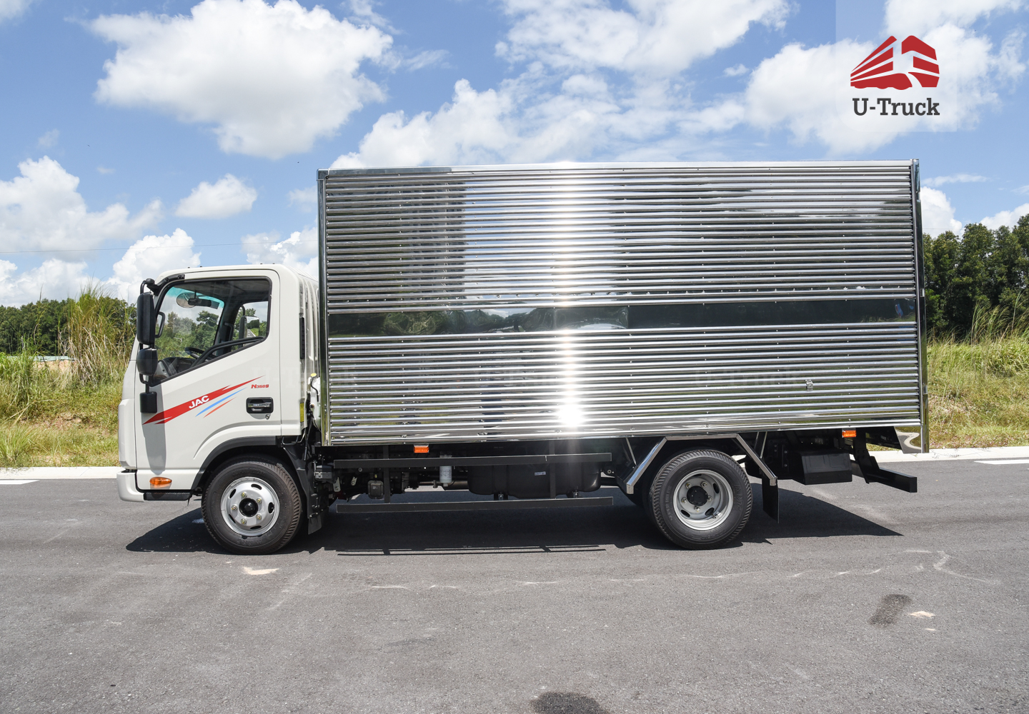 Xe tải JAC N350S 4X2 Thùng kín