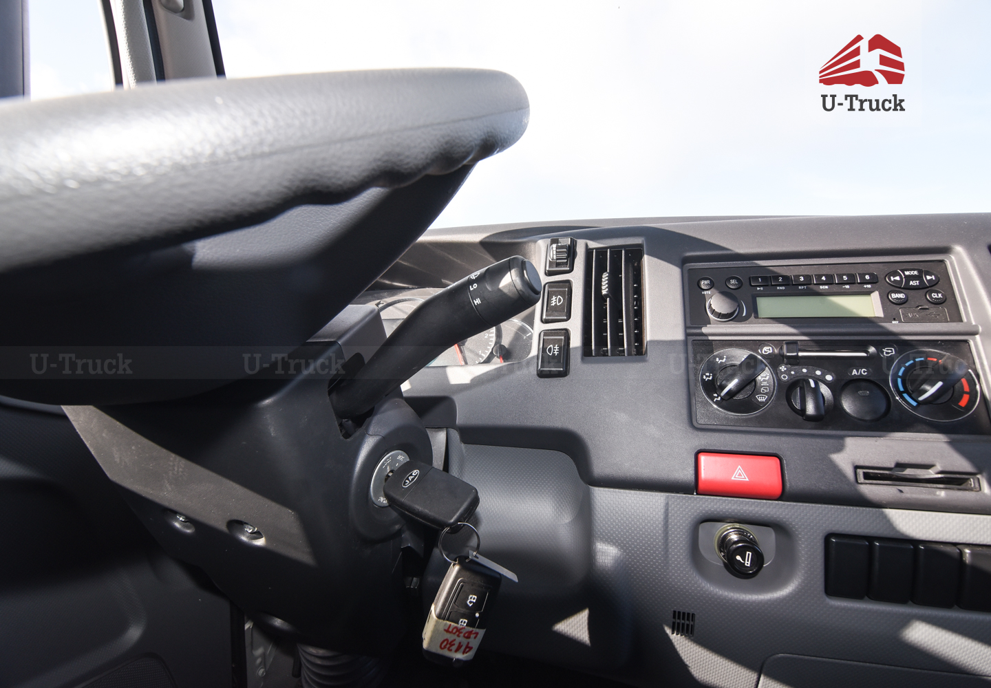 Xe tải JAC N350S 4X2 Thùng kín