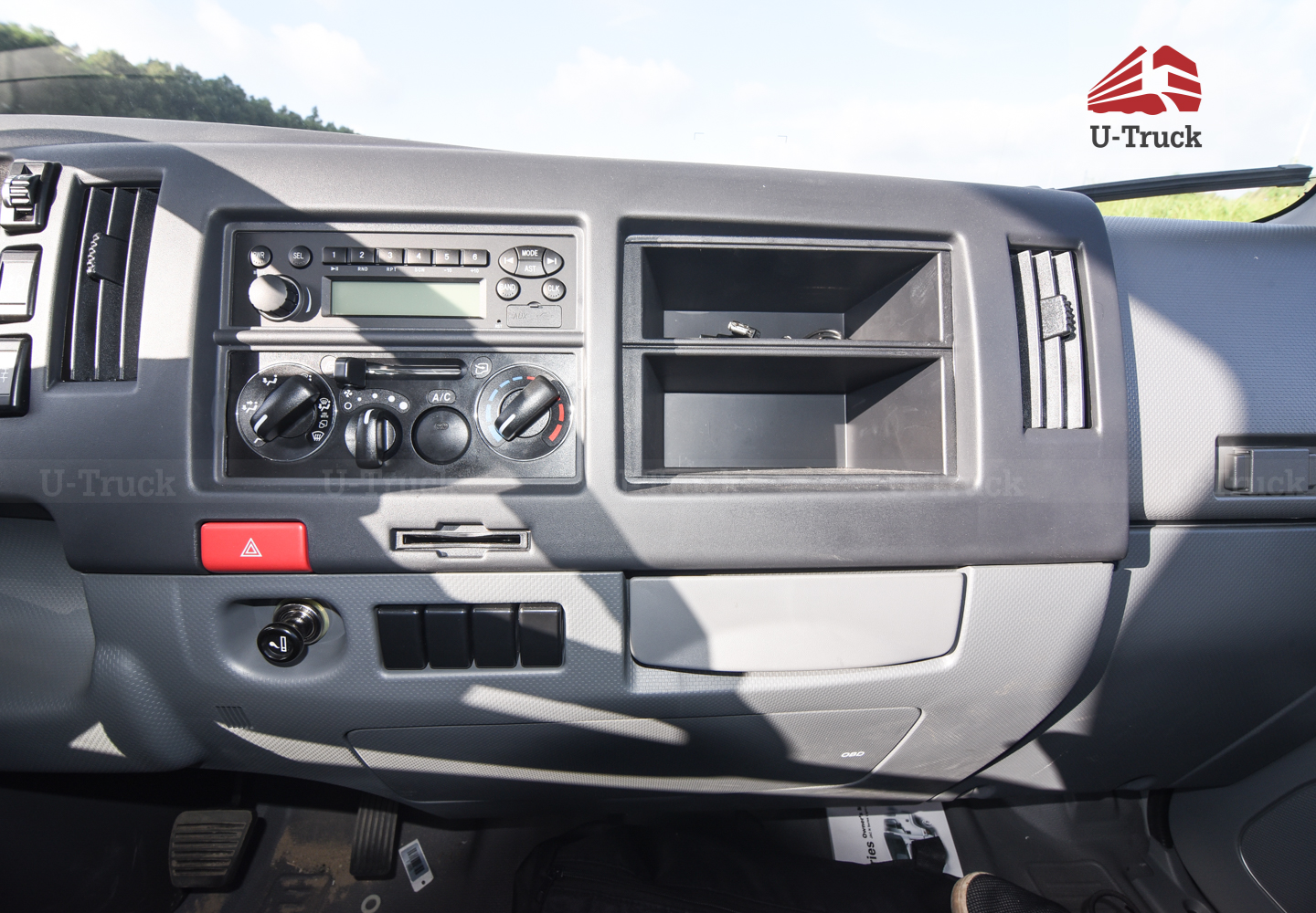 Xe tải JAC N350S 4X2 Thùng kín