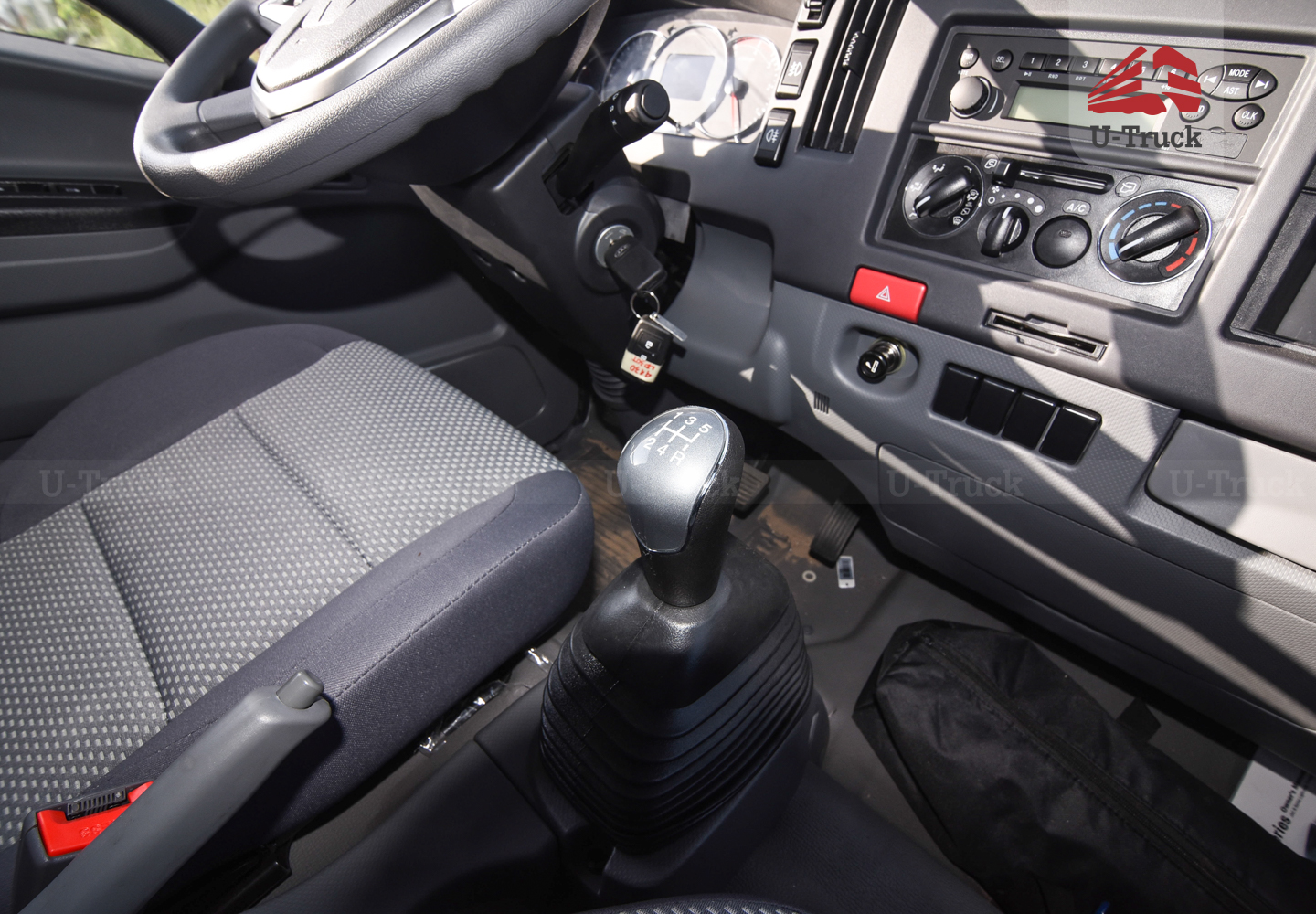 Xe tải JAC N350S 4X2 Thùng kín