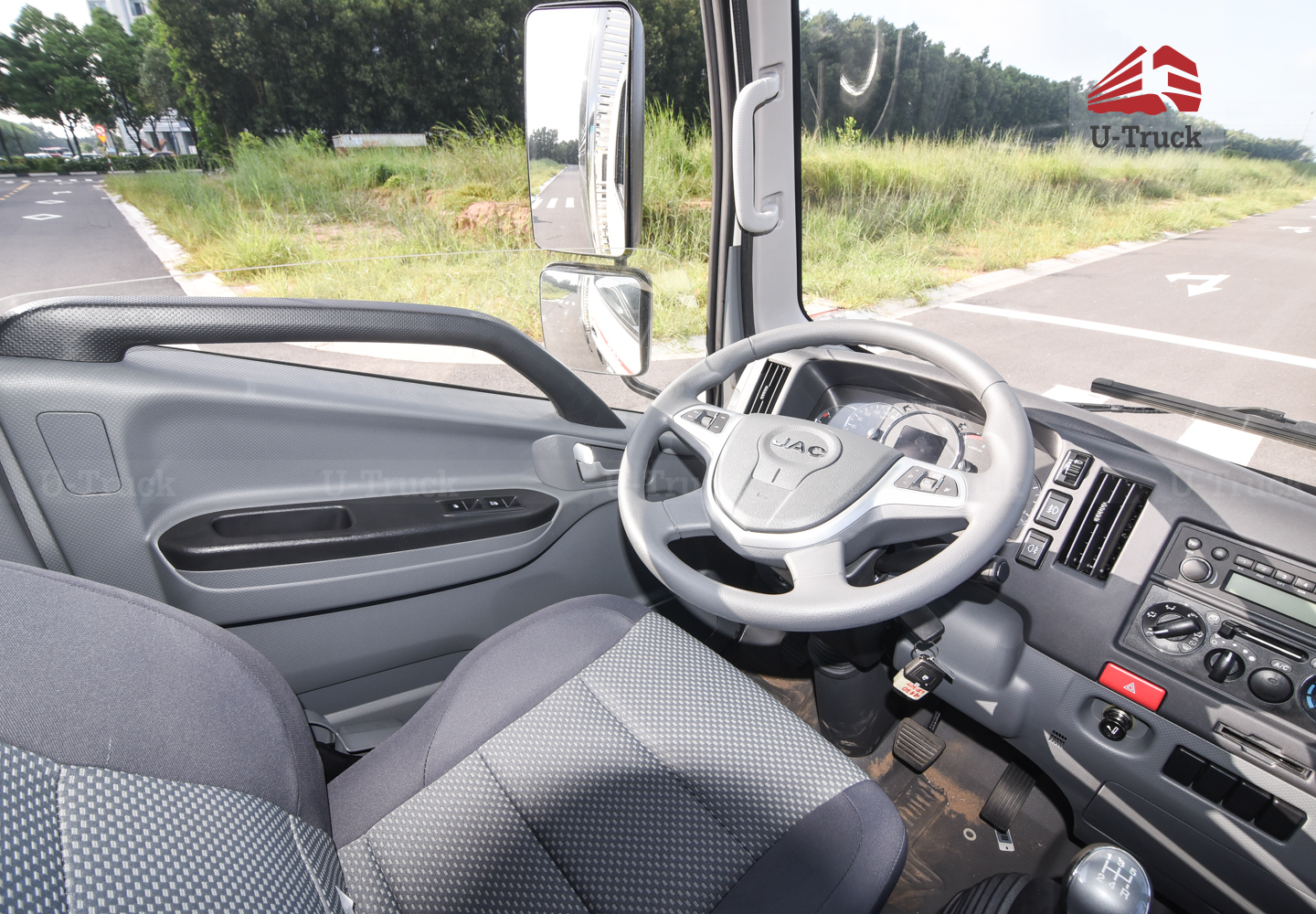 Xe tải JAC N350S 4X2 Thùng kín