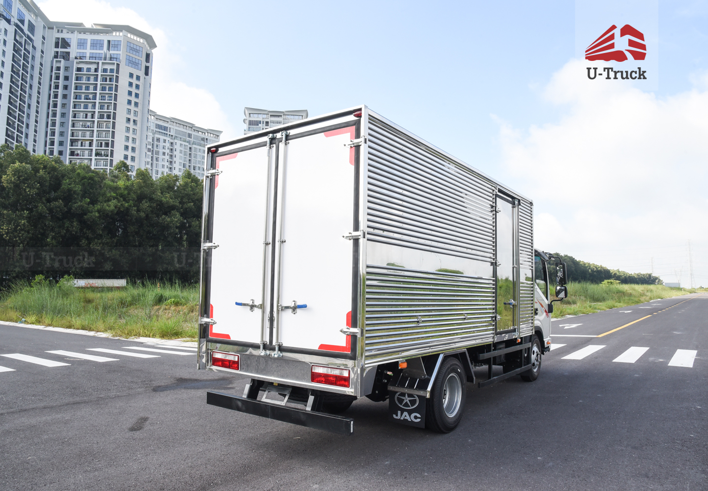 Xe tải JAC N350S 4X2 Thùng kín