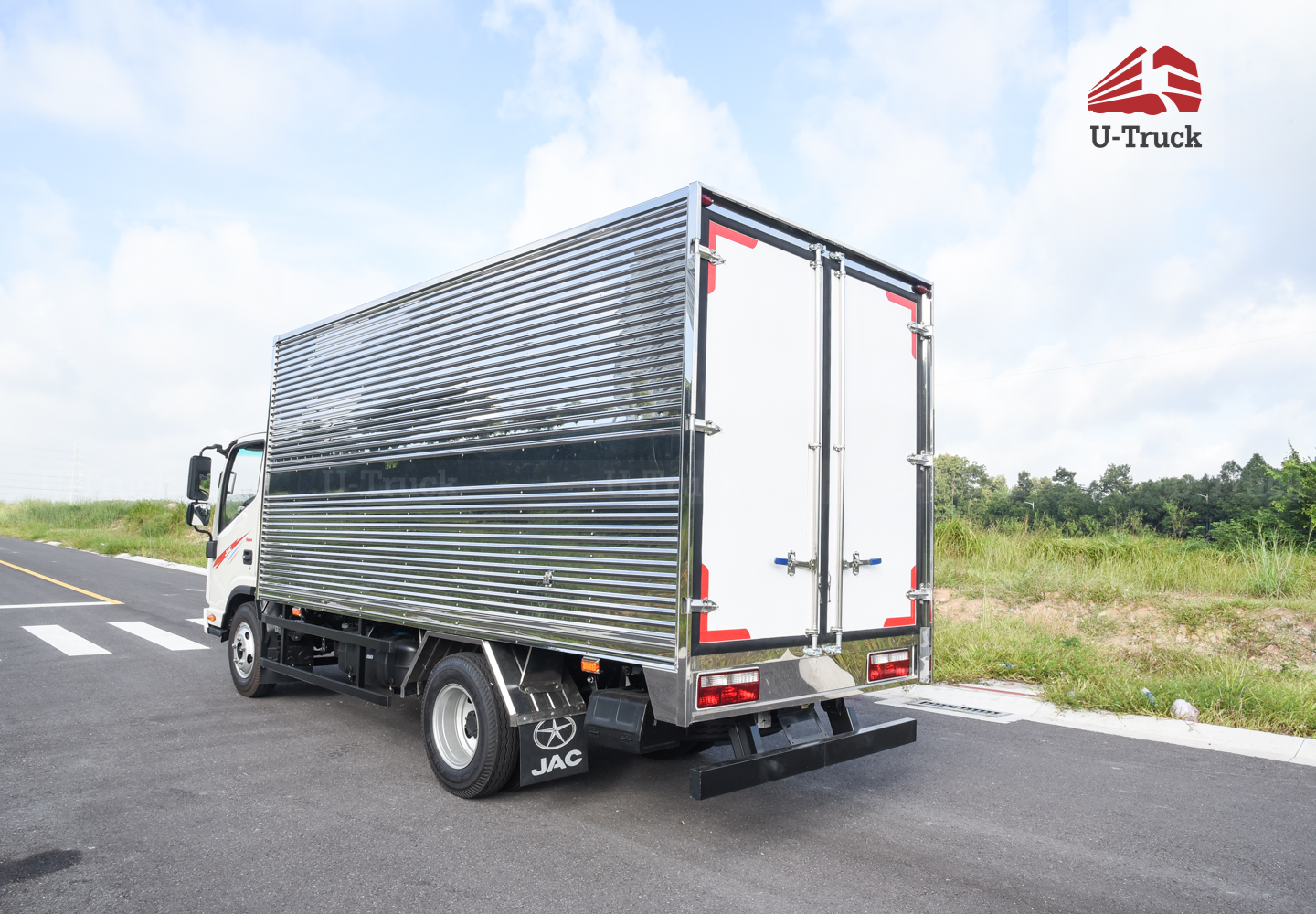 Xe tải JAC N350S 4X2 Thùng kín