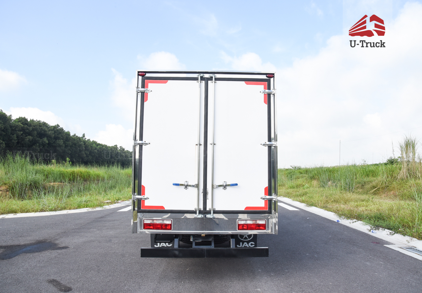 Xe tải JAC N350S 4X2 Thùng kín