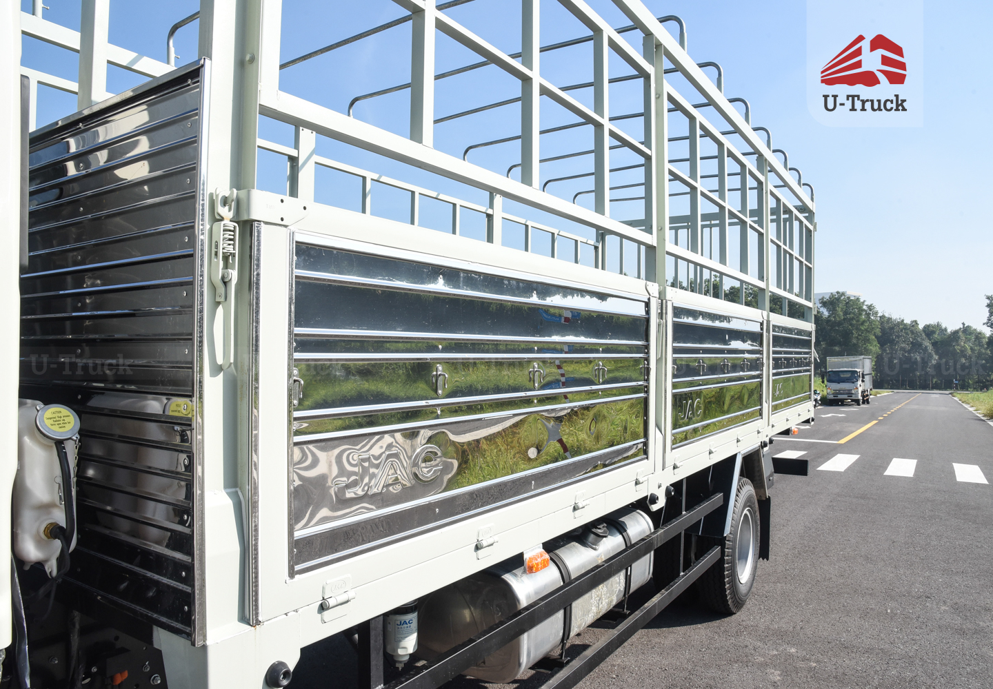 Xe tải JAC N350S Thùng bạt 3T5