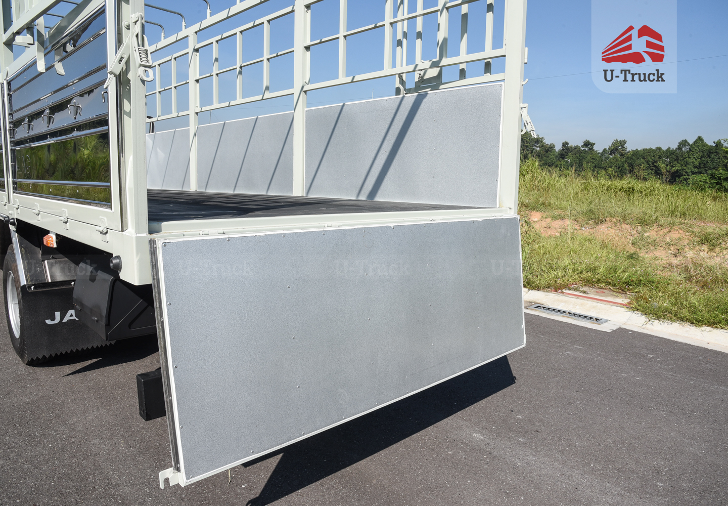 Xe tải JAC N350S Thùng bạt 3T5