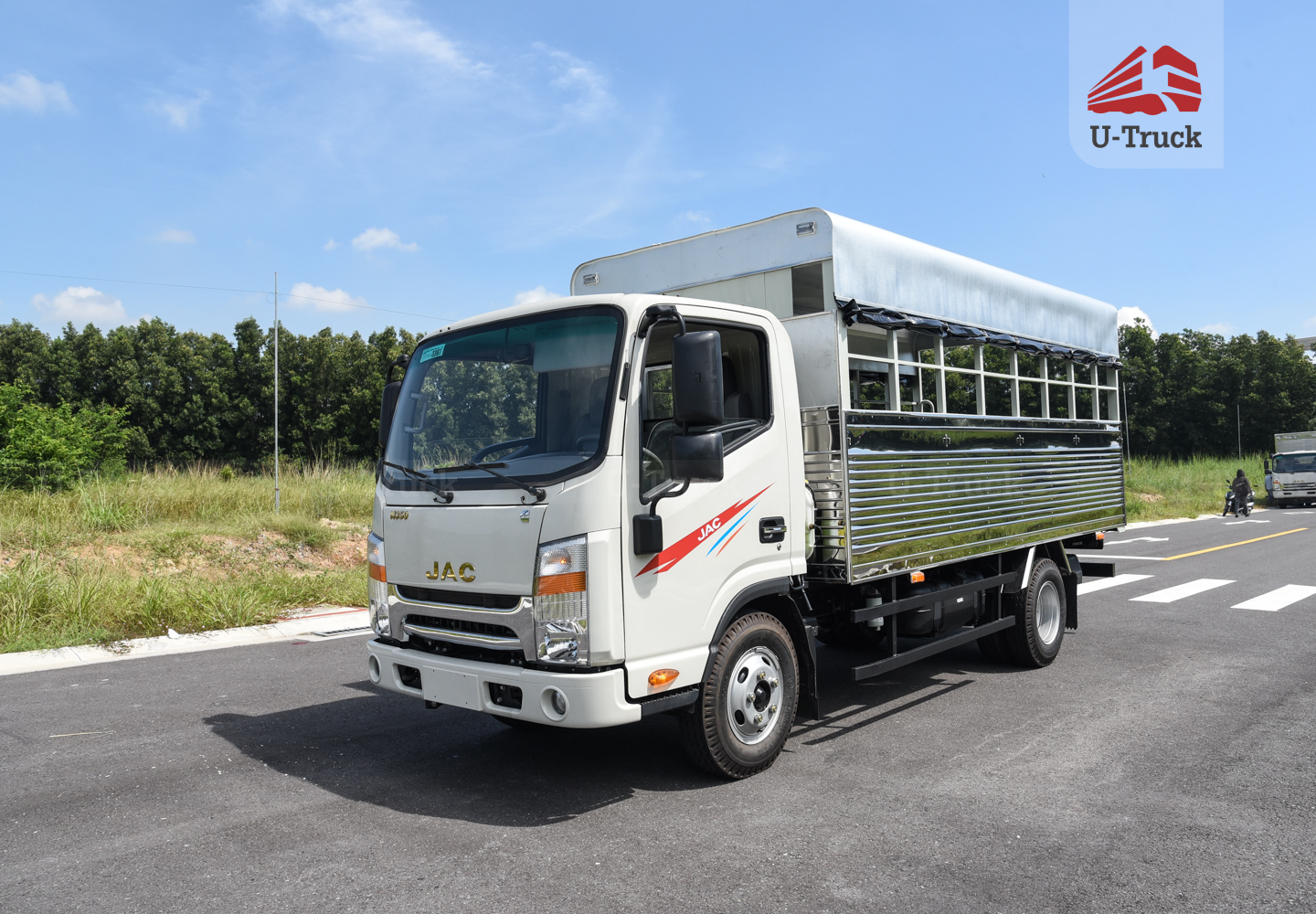 Xe tải JAC N350S Thùng trường lái 3T6