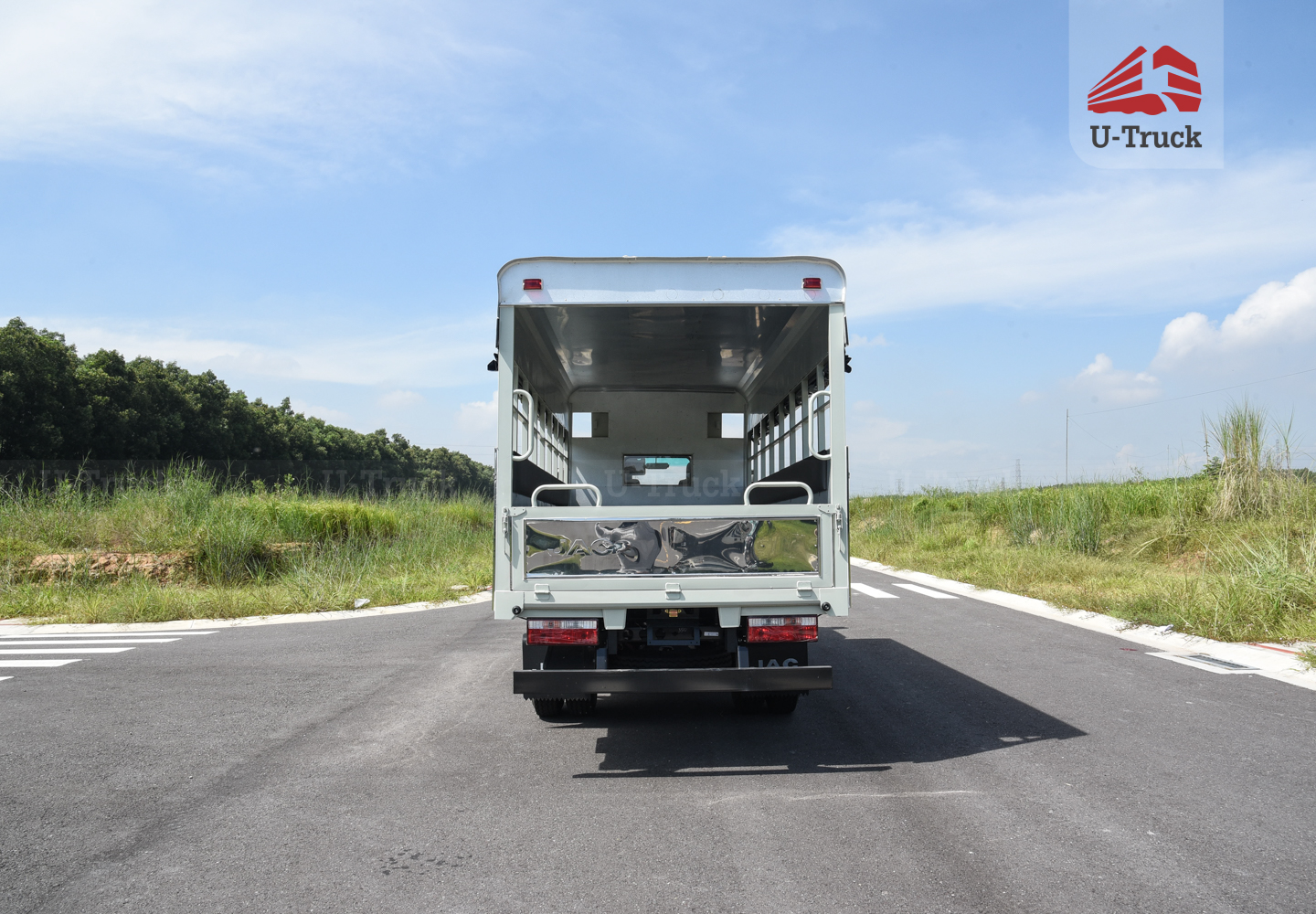 Xe tải JAC N350S Thùng trường lái 3T6