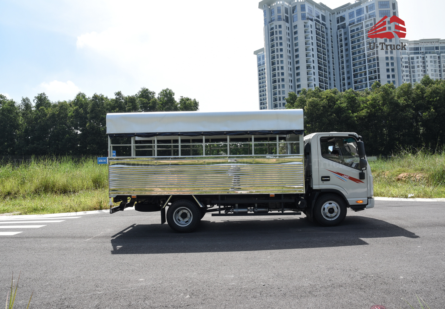 Xe tải JAC N350S Thùng trường lái 3T6