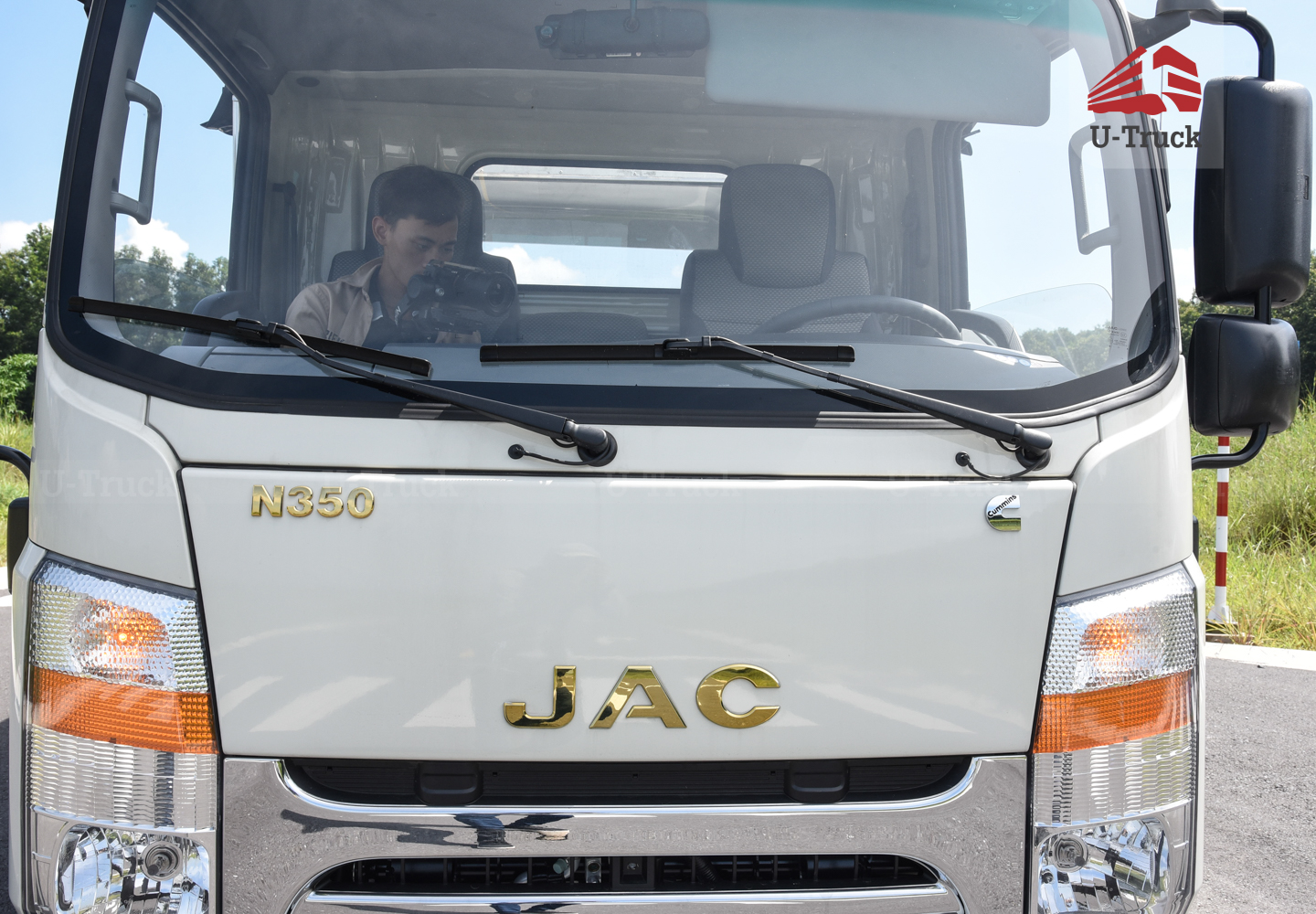 Xe tải JAC N350S Thùng trường lái 3T6