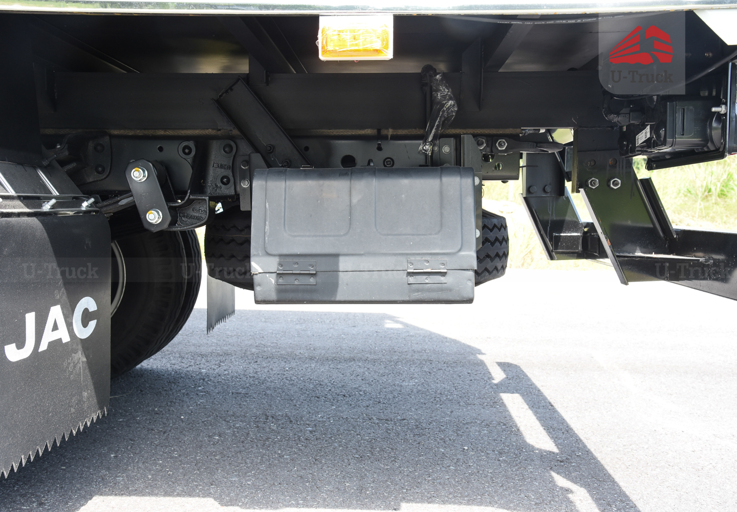 Xe tải JAC N350S Thùng trường lái 3T6