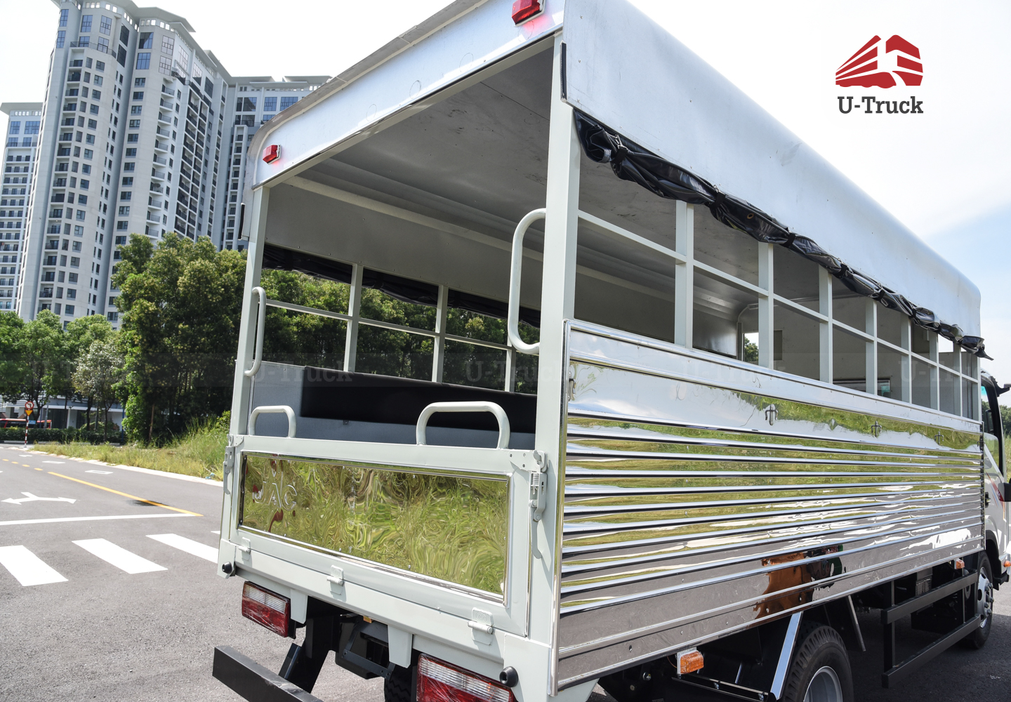 Xe tải JAC N350S Thùng trường lái 3T6