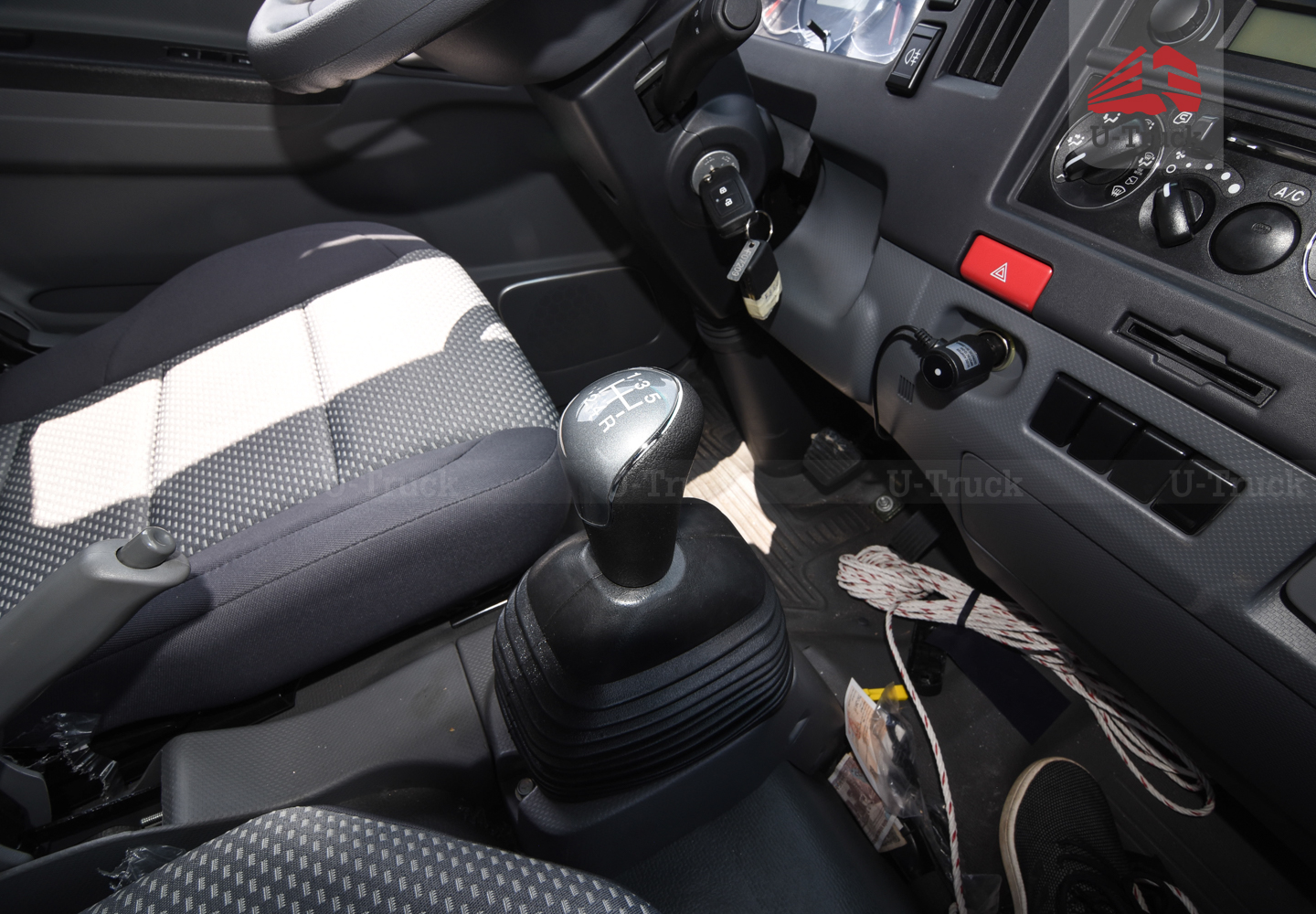 Xe tải JAC N350S Thùng trường lái 3T6