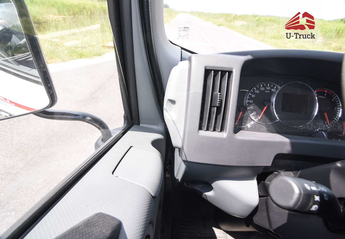 Xe tải JAC N350S Thùng trường lái 3T6