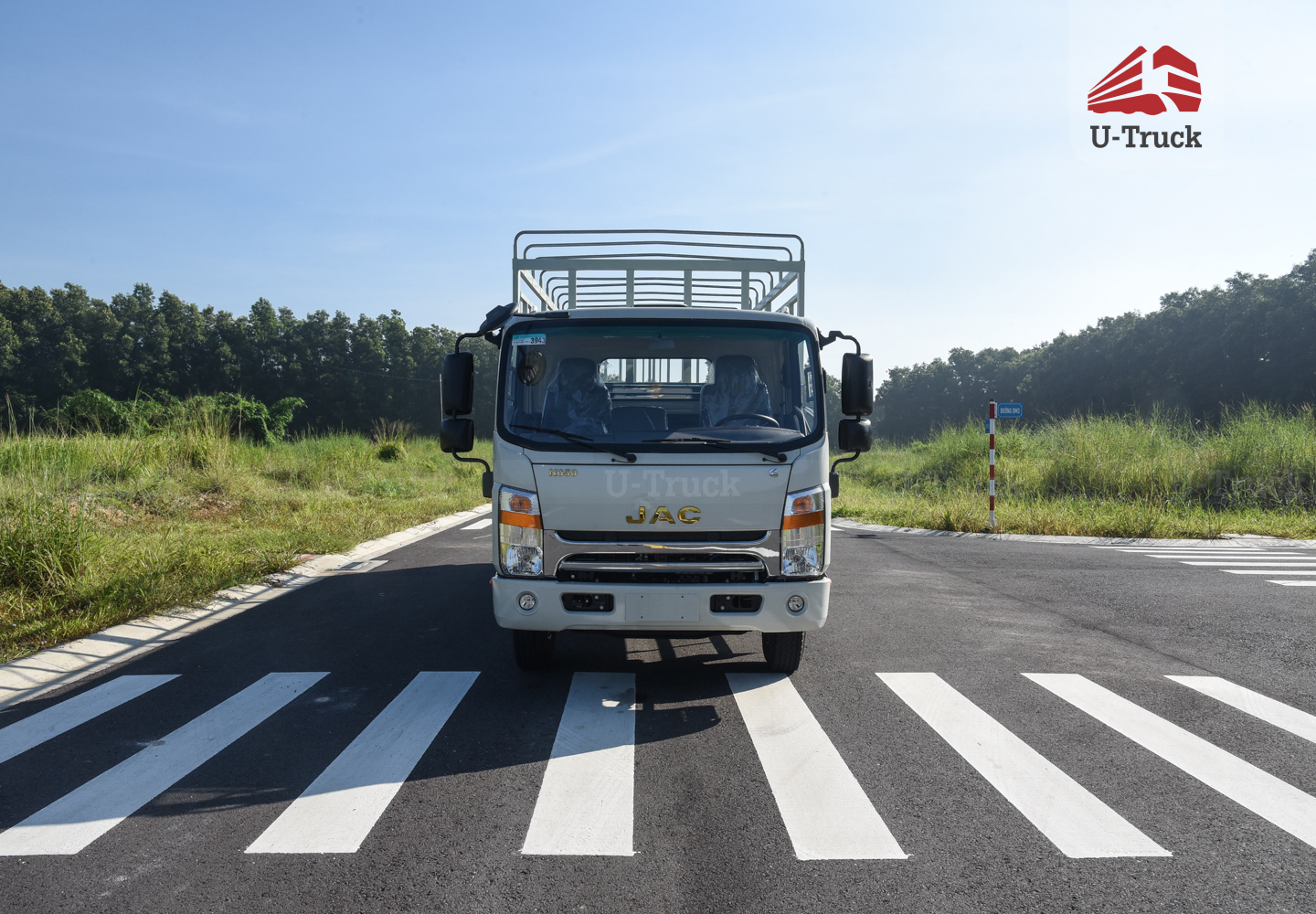 Xe tải JAC N650S Plus Thùng bạt 6T6