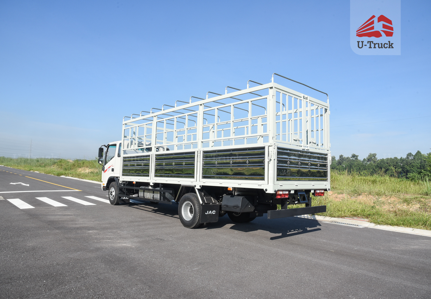 Xe tải JAC N650S Plus Thùng bạt 6T6