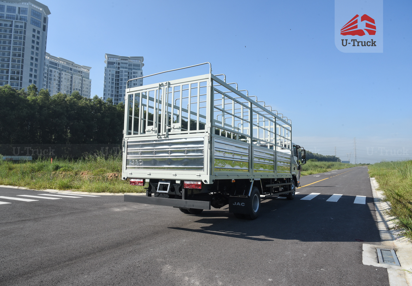 Xe tải JAC N650S Plus Thùng bạt 6T6