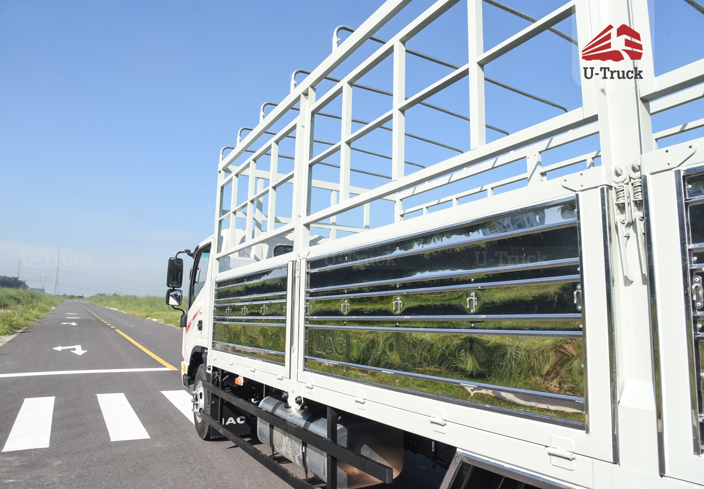 Xe tải JAC N650S Plus Thùng bạt 6T6