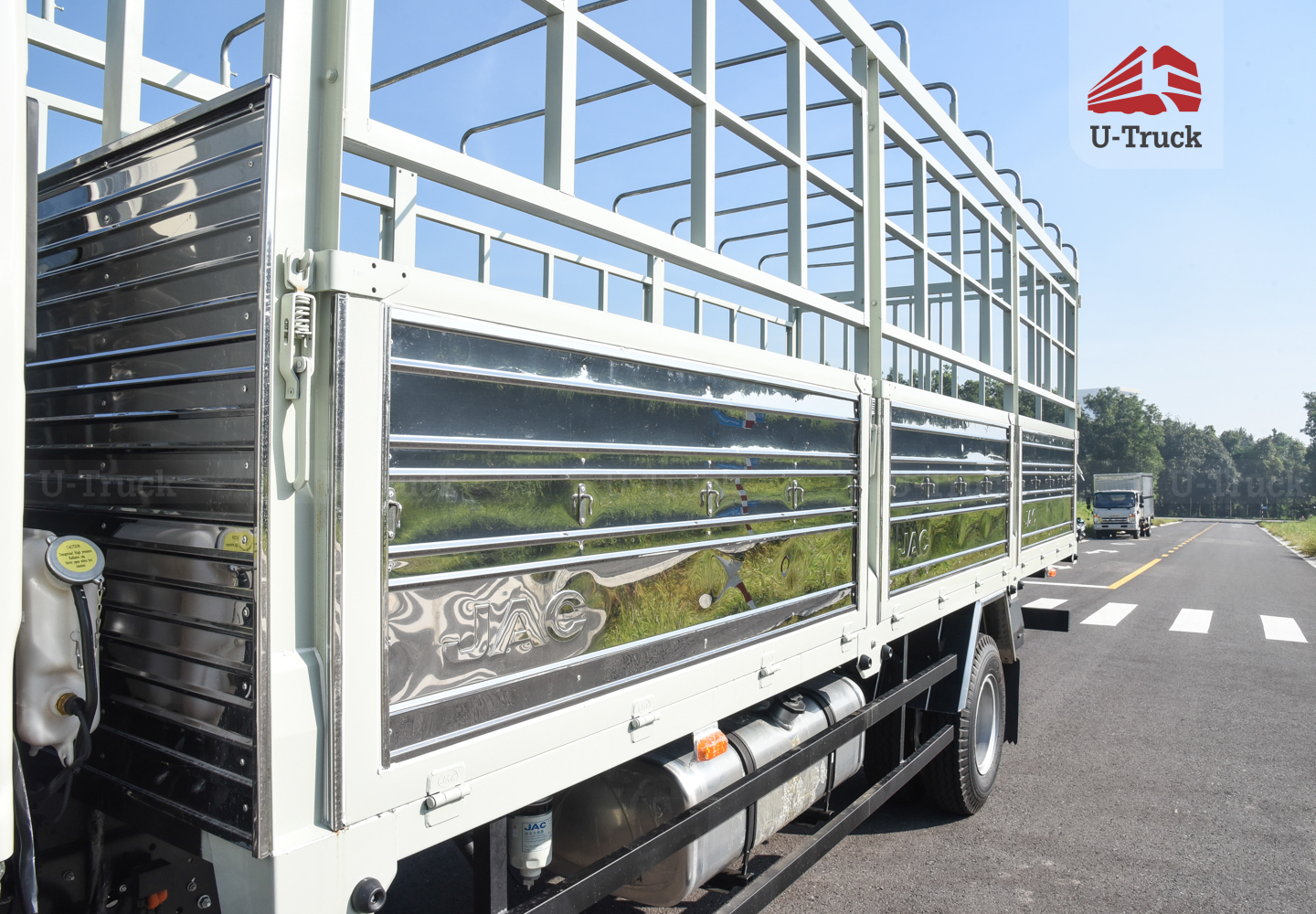 Xe tải JAC N650S Plus Thùng bạt 6T6