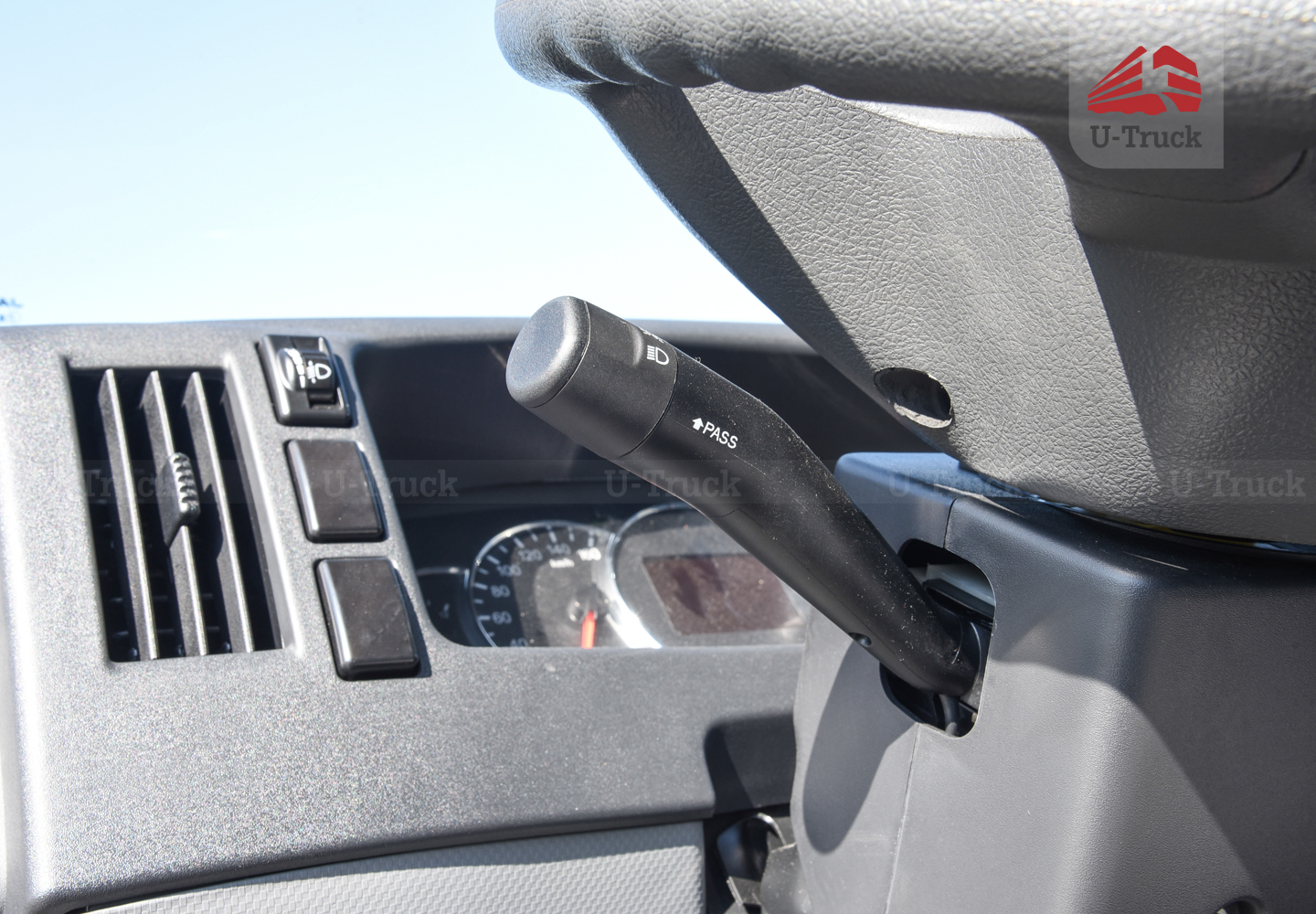 Xe tải JAC N650S Plus Thùng bạt 6T6