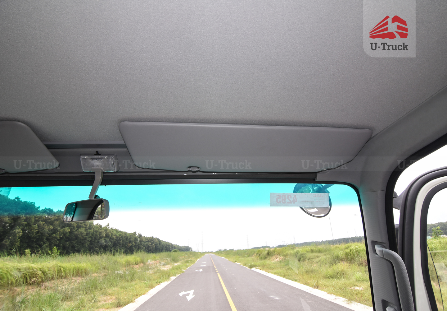 Xe tải JAC N680 Thùng kín 6T4