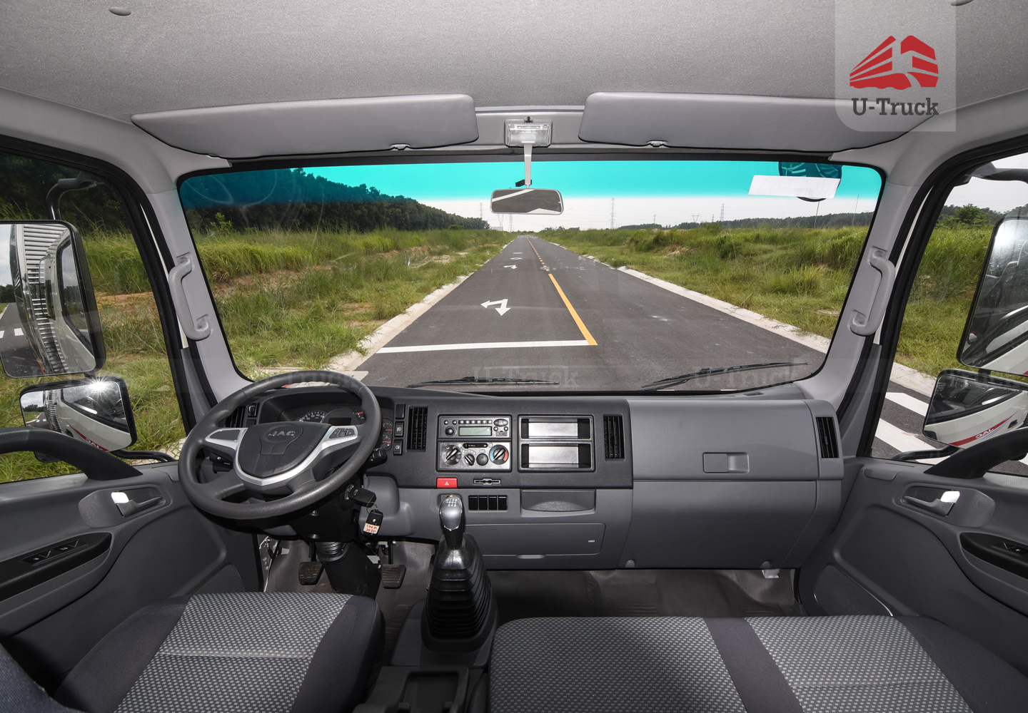 Xe tải JAC N680 Thùng kín 6T4