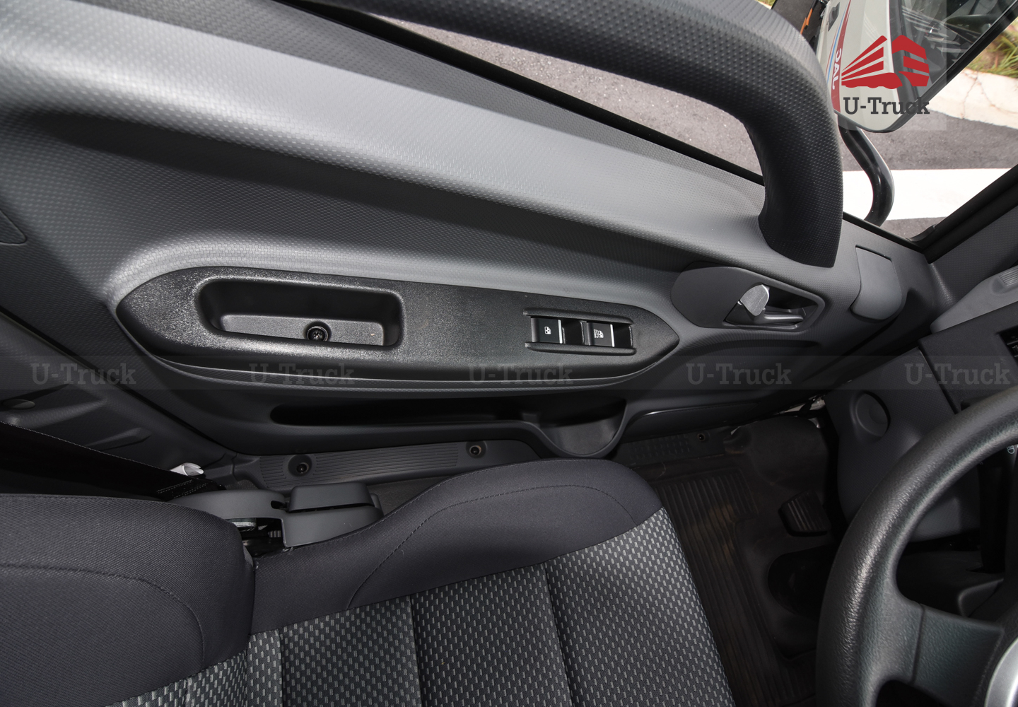 Xe tải JAC N680 Thùng kín 6T4