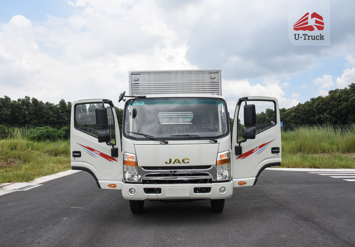 Xe tải JAC N680 Thùng kín 6T4