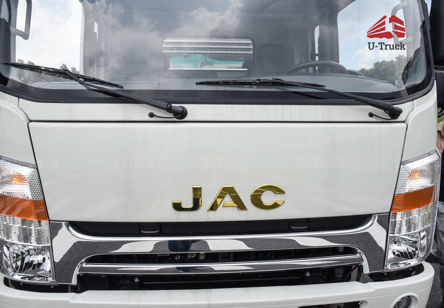 Xe tải JAC N680 Thùng kín 6T4