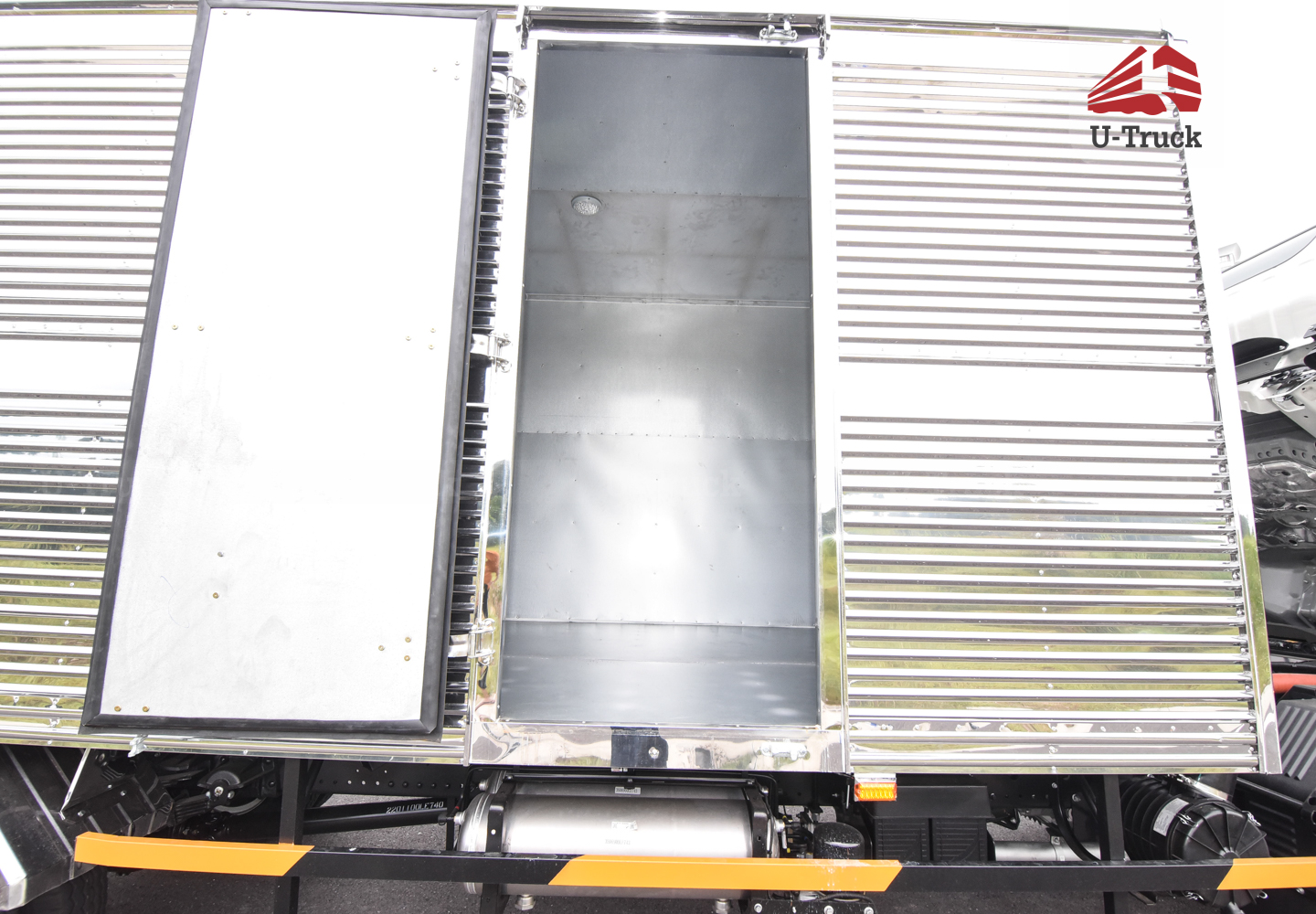 Xe tải JAC N680 Thùng kín 6T4