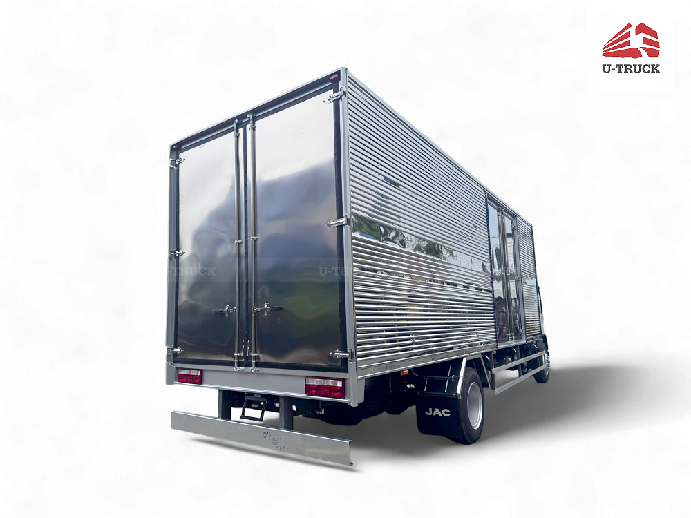 Xe tải JAC N800 PLUS E5 thùng kín