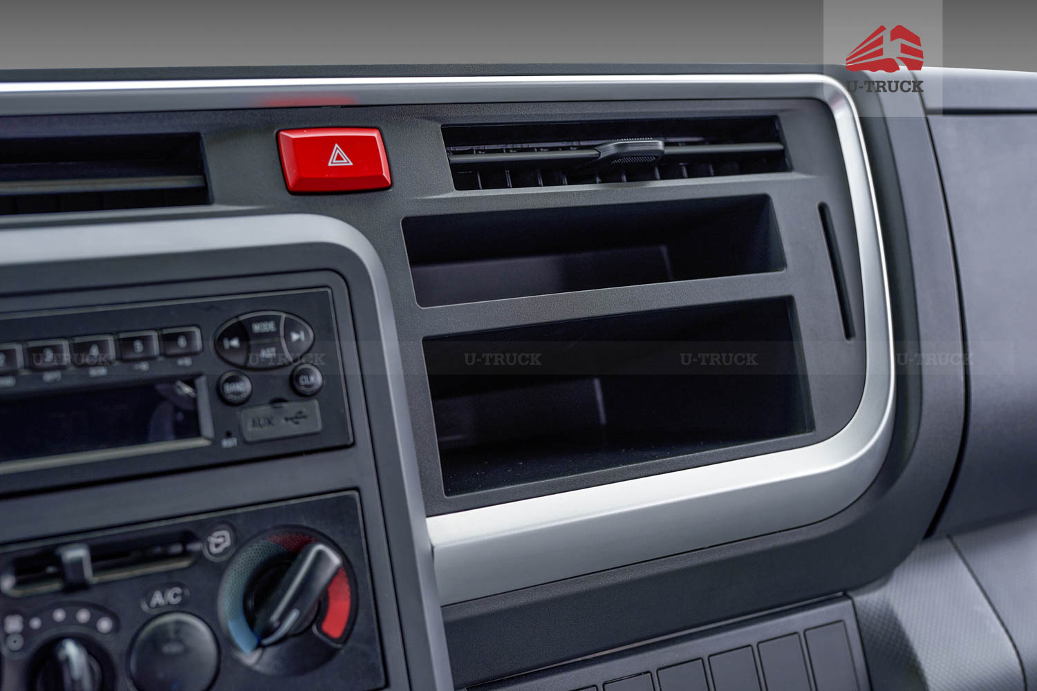 Xe tải JAC N800 Plus E5 thùng bạt