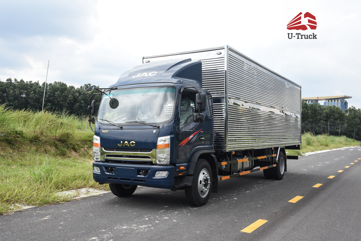 Xe tải JAC N800S Plus Thùng kín 8T1
