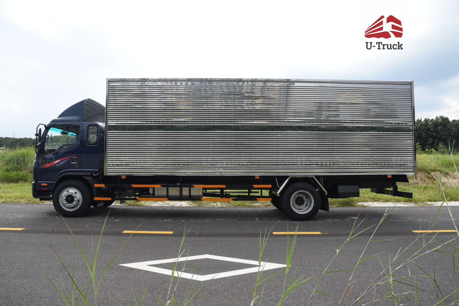 Xe tải JAC N800S Plus Thùng kín 8T1