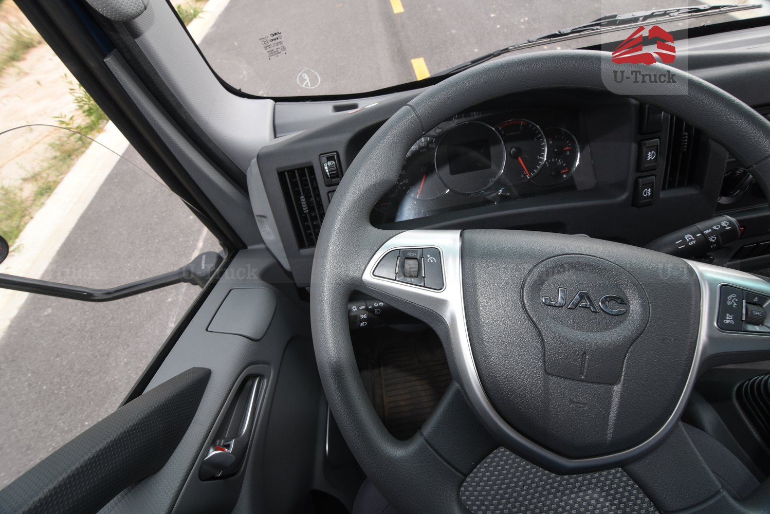 Xe tải JAC N800S Plus Thùng kín 8T1